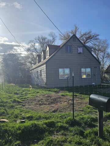 348 SE 9th Street, Madras, OR 97741