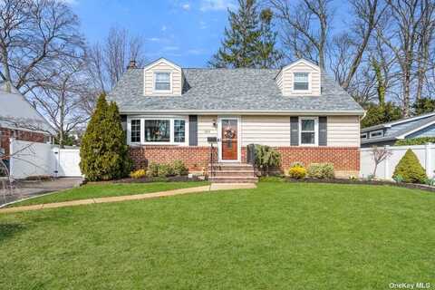 1933 Gormley Avenue, Merrick, NY 11566