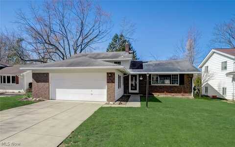 4384 Bentley Drive, North Olmsted, OH 44070