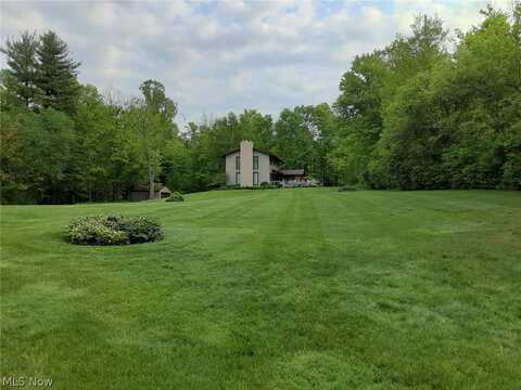 2917 W Bath Road, Bath, OH 44333