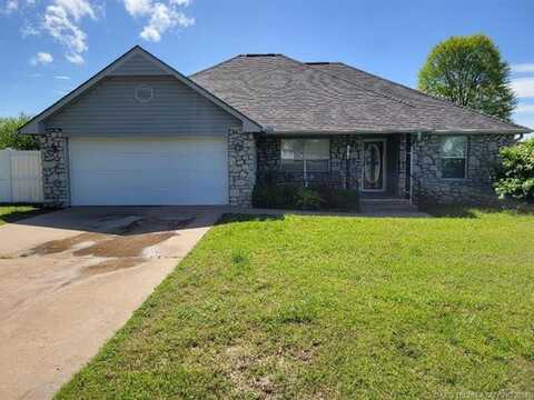 1012 W McIntosh, Checotah, OK 74426