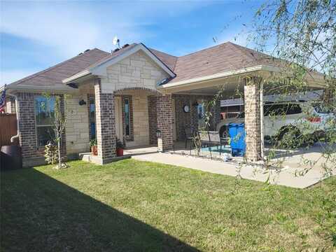 404 Avenue E, Ennis, TX 75119