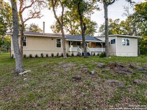 2390 VIVROUX RANCH RD, San Antonio, TX 78155