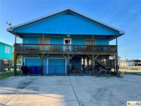 400 W Maple Street, Port o Connor, TX 77982