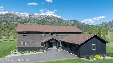 607 ALPINE VILLAGE LOOP, Alpine, WY 83128