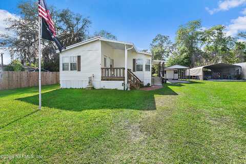 135 RIVERSIDE AVENUE, SATSUMA, FL 32189