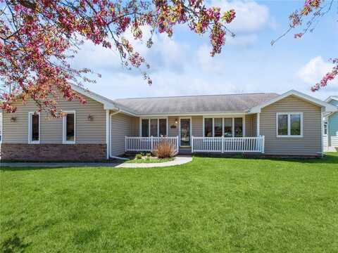 7136 NW Beaver Drive, Johnston, IA 50131