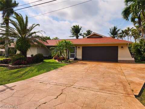 916 SE 24th Street, CAPE CORAL, FL 33990