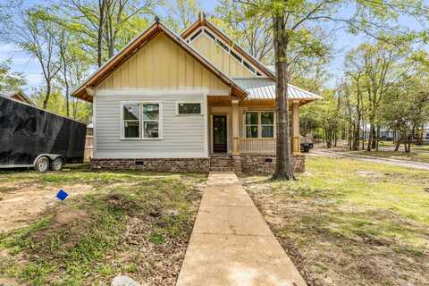 118 Cherokee Dr, Starkville, MS 39759