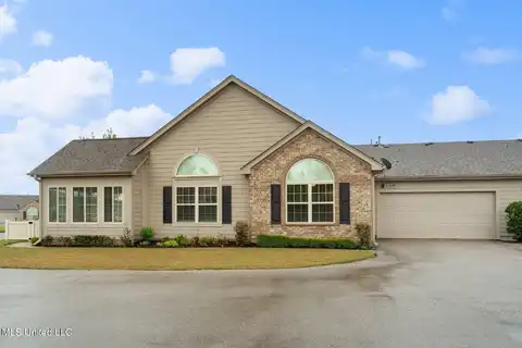 8659 Parkview Oaks Circle, Olive Branch, MS 38654