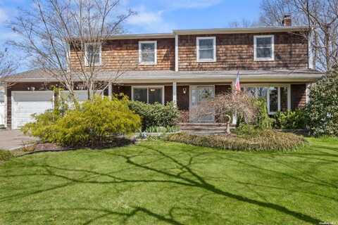 2811 Pine Avenue, Ronkonkoma, NY 11779