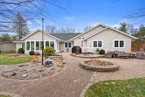 319 Penhurst Way, Nekoosa, WI 54457