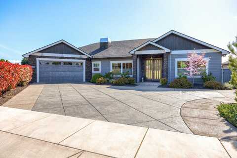 935 St. Francis Drive, Medford, OR 97504