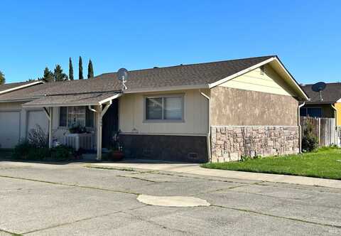 585 Leslie Street, Ukiah, CA 95482