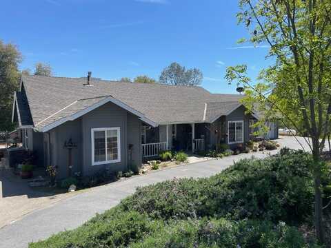 33655 River Knolls Road, Coarsegold, CA 93614