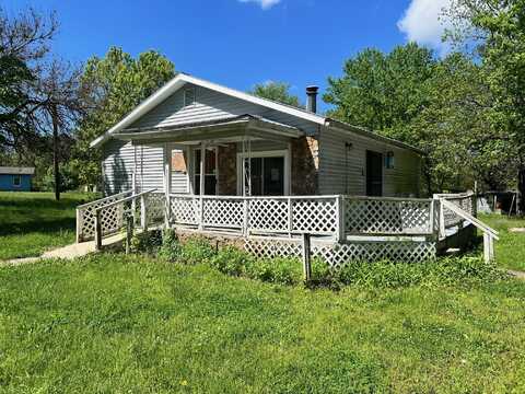 631 County Road 5730, West Plains, MO 65775