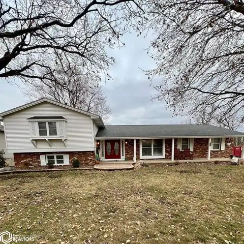 305 11Th Street NE, Clarion, IA 50525