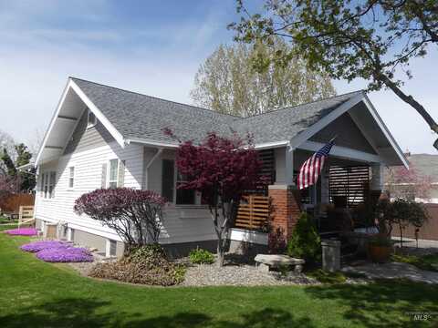 1026 9th St, Clarkston, WA 99403