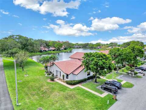 606 Deer Creek Lake Point North Ln, Deerfield Beach, FL 33442