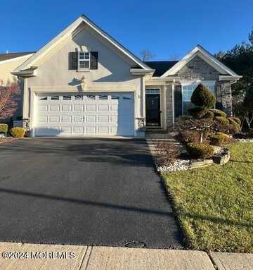 18 Wintergreen Drive, Manalapan, NJ 07726