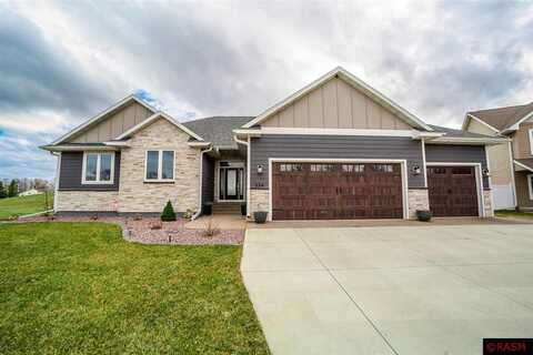 324 Oak Marsh Drive, Mankato, MN 56001