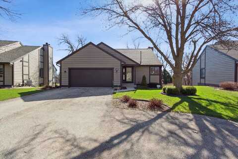 408 Clearview Court, Janesville, WI 53548