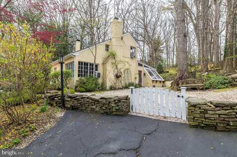 6124 CARVERSVILLE ROAD, CARVERSVILLE, PA 18913