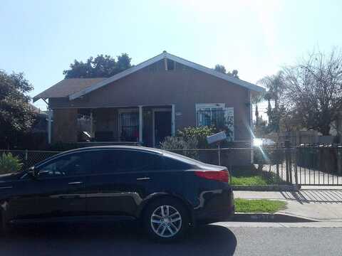 & 1074 1/2 W 2Nd St, Santa Ana, CA 92703