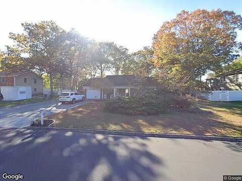 Winside, CORAM, NY 11727