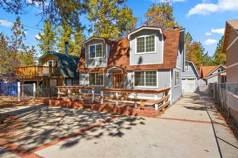 701 Victoria Lane, Sugarloaf, CA 92386