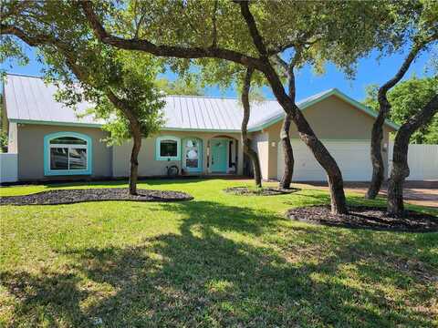 610 Bent Tree St, Rockport, TX 78382