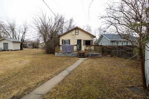 905 9th St, International Falls, MN 56649