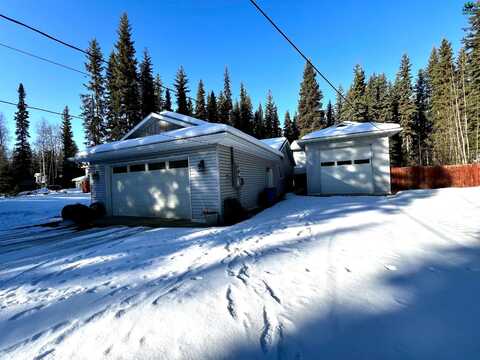 1085 CLOVERLEAF DRIVE, North Pole, AK 99705