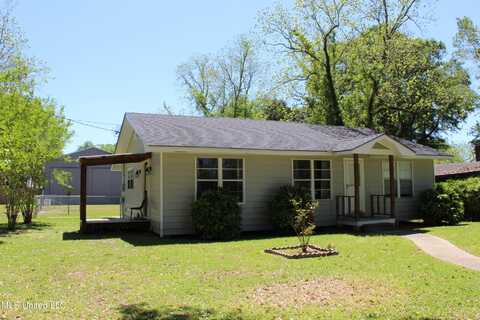 47 Lumpkin Street, Lucedale, MS 39452