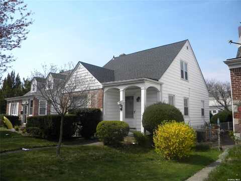 246-59 86th Road, Bellerose, NY 11426