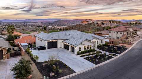 246 N Cliffside DR, Washington, UT 84780