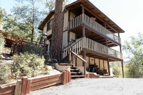 961 Villa Grove Avenue, Big Bear City, CA 92314