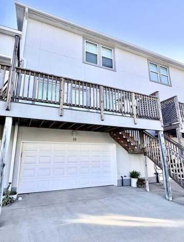 200 6th St, Port Aransas, TX 78373