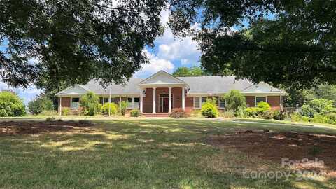 206 N Trexler Avenue, Rockwell, NC 28138