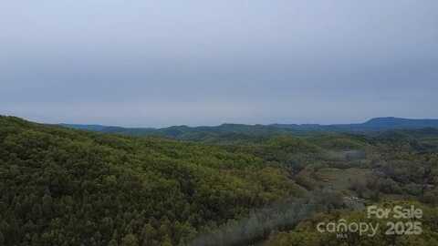 27 Sweetwater Ridge Road, Balsam Grove, NC 28708
