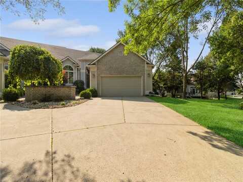 13564 Village Court, Clive, IA 50325