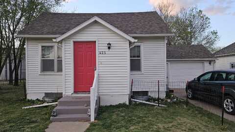 425 W Wisconsin, Russell, KS 67665