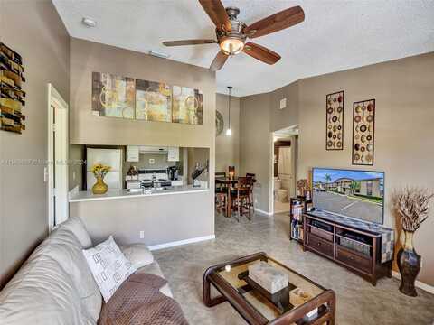 9480 Boca Cove Cir, Boca Raton, FL 33428