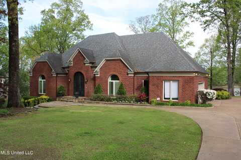 1602 Stonehedge Drive, Southaven, MS 38671