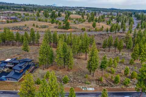 61841 Hosmer Lake Drive, Bend, OR 97702