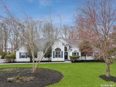 61 Paige Lane, Moriches, NY 11955