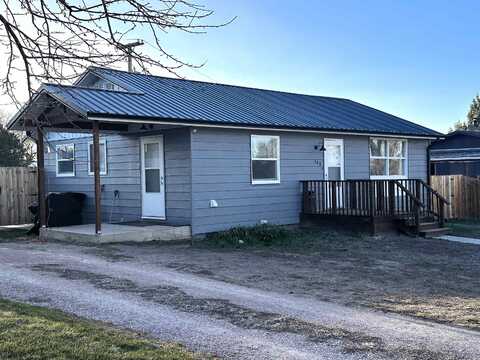 308 10th Avenue, Edgemont, SD 57735