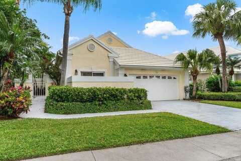 22 Dorchester Circle, Palm Beach Gardens, FL 33418