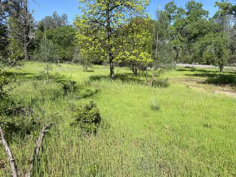 6548 Oak St, Anderson, CA 96007