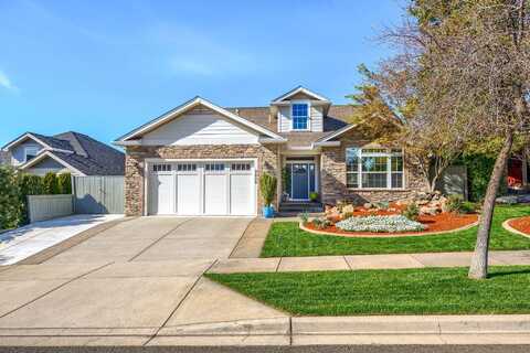 3809 Sherwood Park Drive, Medford, OR 97504